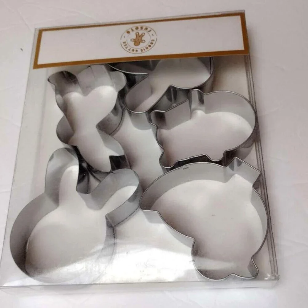 Happy Easter 5 Metal Cookie Cutters in Box Bunny Chick Bear